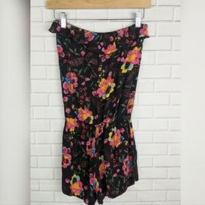 Wet seal romper size M